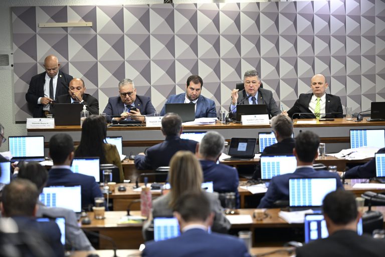 CPMI do INSS rejeita convocação de Frei Chico, irmão de Lula