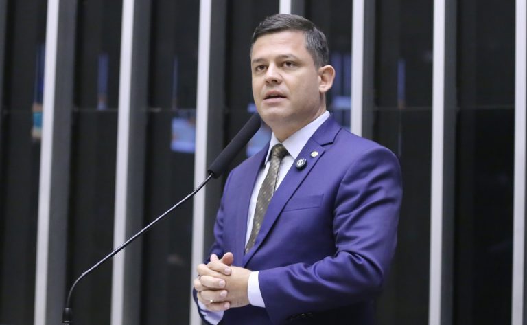 Proposta endurece regras processuais contra réus não localizados Proposta endurece regras processuais contra réus não localizados
