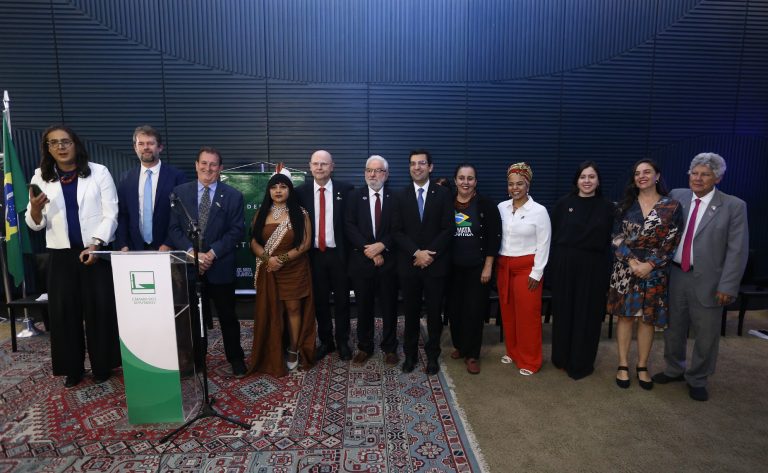 Frente Ambientalista entrega propostas da Câmara para a COP30 e defende avanços em políticas climáticas
