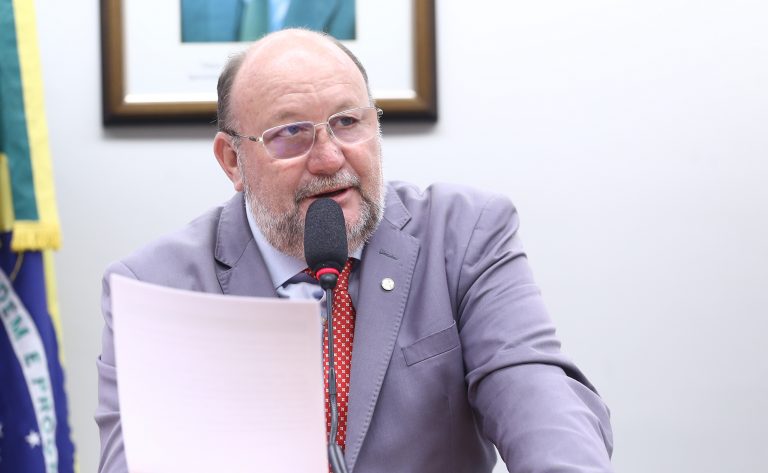 Comissão aprova suspensão de parcelas do Minha Casa, Minha Vida nos casos de calamidade pública Comissão aprova suspensão de parcelas do Minha Casa, Minha Vida nos casos de calamidade pública