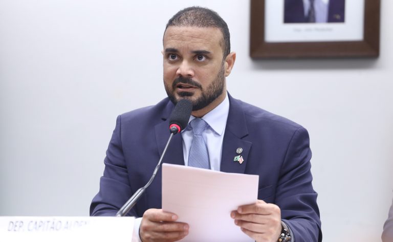 Comissão aprova criação de cadastro nacional sobre maus-tratos e abusos em escolas