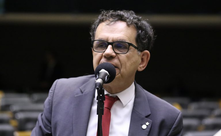 Comissão debate situação humanitária de brasileiros nos Estados Unidos Comissão debate situação humanitária de brasileiros nos Estados Unidos