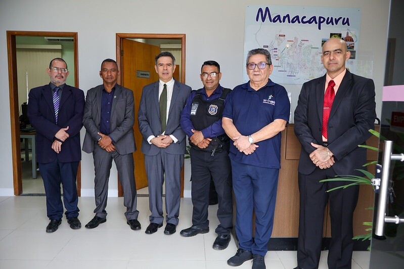 Presidência do TRT-11 visita Vara do Trabalho de Manacapuru e acompanha melhorias na infraestrutura do prédio