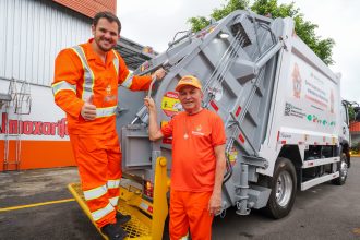 Manaus amplia frota com nove caminhões compactadores e reforça a coleta domiciliar na cidade