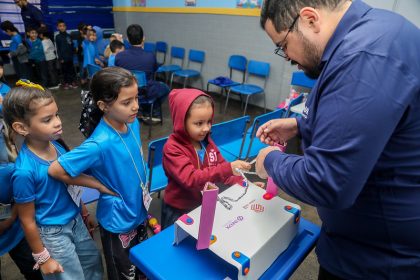 Scratch Day reúne escolas municipais e reforça educação tecnológica em Manaus com 180 alunos