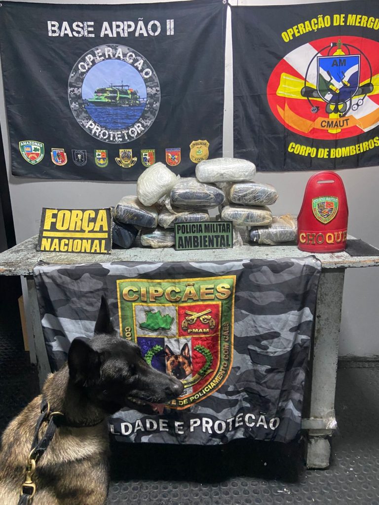 Forças de Segurança do Amazonas apreendem 11,3 quilos de maconha skunk em embarcação rumo a Manaus