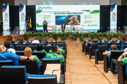 Governo do Amazonas apresenta estratégias para ampliar acesso à saúde na Amazônia em congresso