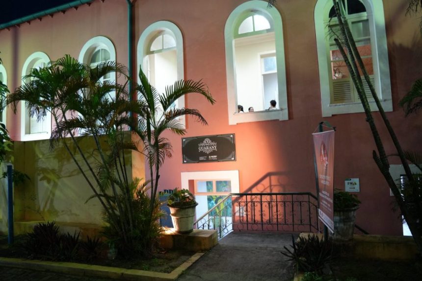 Cinema de Arte realiza sessão gratuita no Cineteatro Guarany com debate e exibição de dois filmes em Manaus