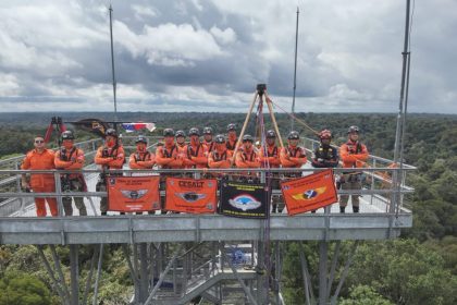Treinamento de salvamento em altura simula resgate na Torre do Musa e capacita bombeiros em Manaus
