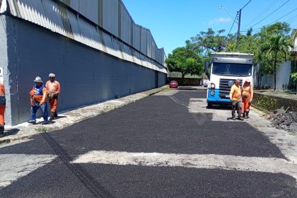 Prefeitura de Manaus conclui recuperação asfáltica na rua 3 do bairro Dom Pedro nesta quinta-feira