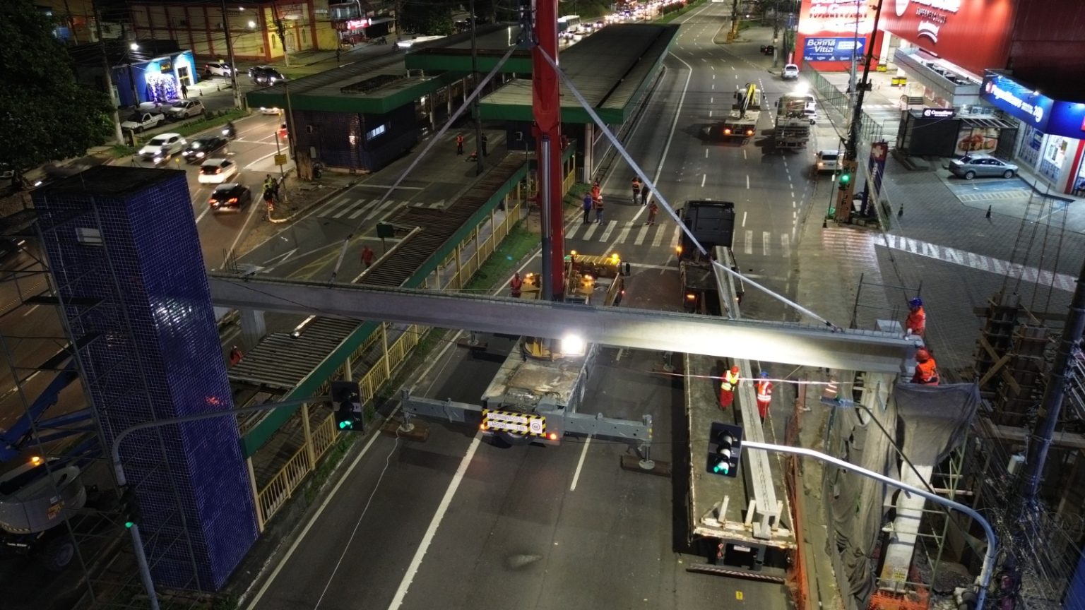 Manaus inicia içamento de vigas e implantação de pré-lajes da passarela da avenida Torquato Tapajós