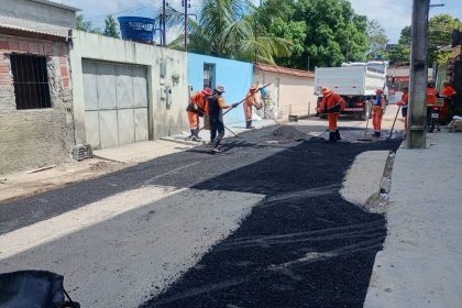 Prefeitura de Manaus amplia recuperação viária na rua Almirante Barroso do bairro Colônia Santo Antônio em 29/5