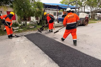Operação Tapa-Buracos de Manaus recupera trecho da rua Dom Jackson Damasceno na zona Norte nesta terça-feira