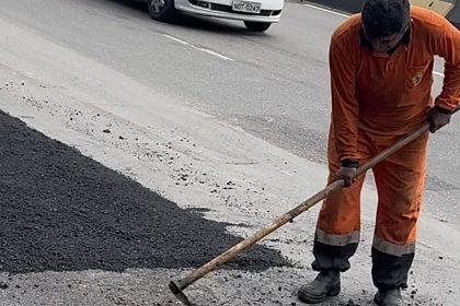 Prefeitura de Manaus inicia recuperação asfáltica na avenida Ephigênio Salles para melhorar trafegabilidade e mobilidade urbana