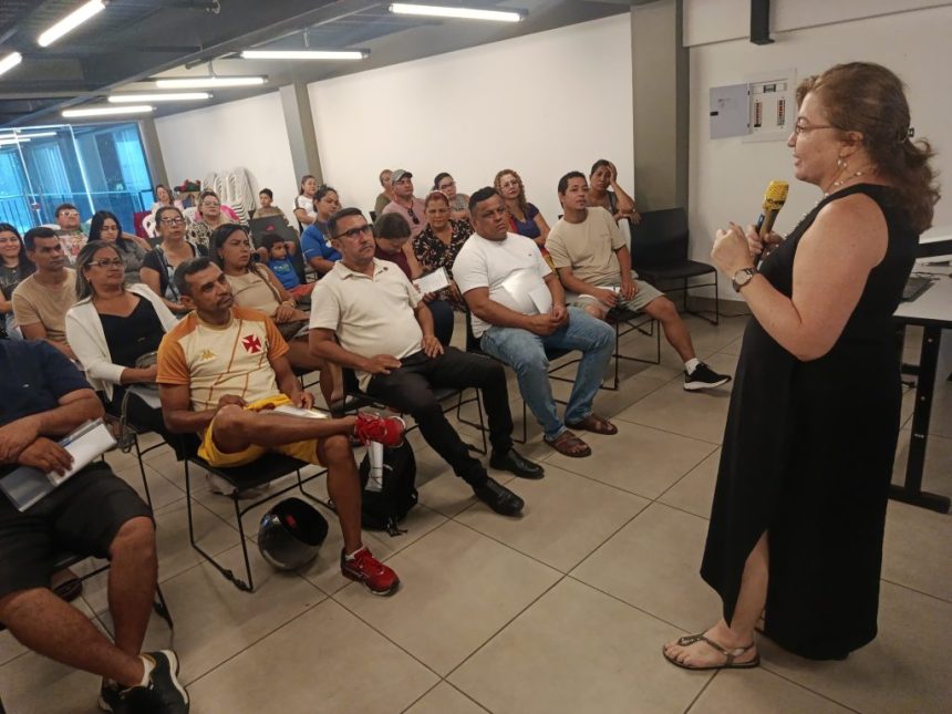 Visa Manaus capacita permissionários para venda de alimentos no Festival Folclórico do Amazonas