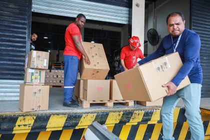 Operação Cheia 2026 leva 422,4 mil unidades de medicamentos a 16 municípios do Amazonas