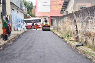 Prefeitura de Manaus realiza manutenção asfáltica na rua Dom Bosco no Cidade Nova e amplia recuperação viária