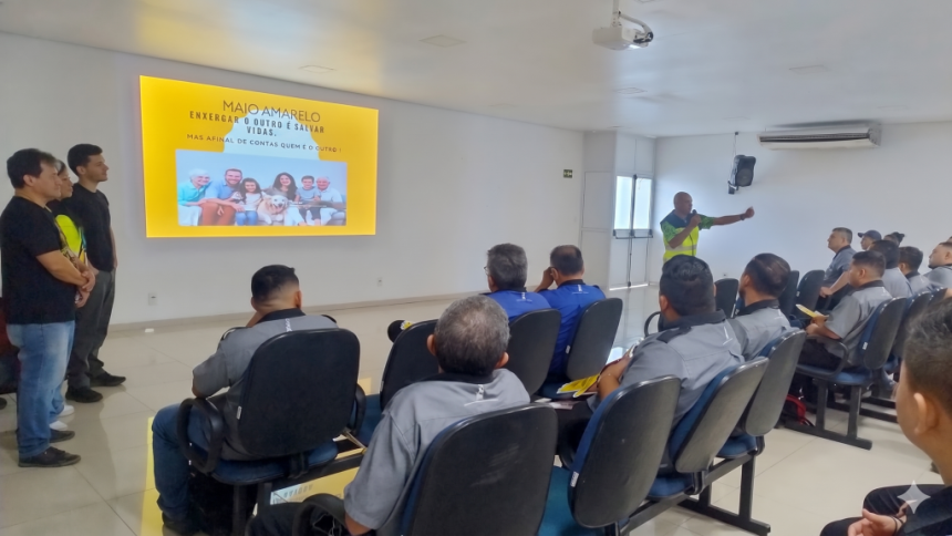 Prefeitura de Manaus realiza ação de educação no trânsito com motoristas da Vical na zona Leste
