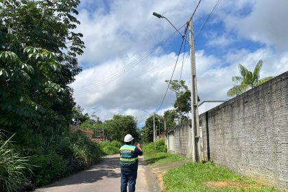 Prefeitura de Manaus amplia iluminacao publica com instalacao de novos pontos de LED em dois bairros da cidade
