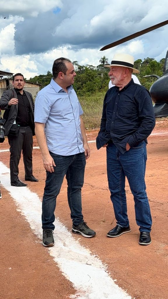 Roberto Cidade recepciona presidente Lula em visita ao Amazonas e acompanha sobrevoo e visita à BR-319
