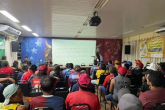 Sejusc inicia Circuito de Justiça e Direitos Humanos em Parintins para capacitar rede de proteção no Bumbódromo entre 26/05 e 28/05 durante o 59º Festival de Parintins