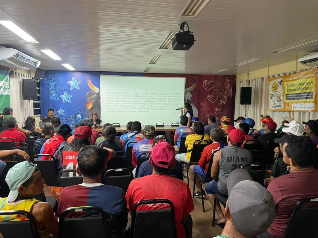 Sejusc inicia Circuito de Justiça e Direitos Humanos em Parintins para capacitar rede de proteção no Bumbódromo entre 26/05 e 28/05 durante o 59º Festival de Parintins