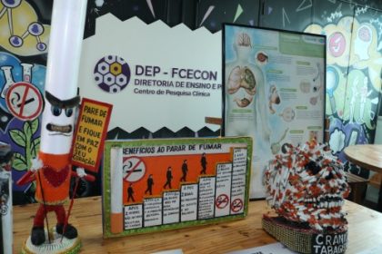 FCecon realiza ação educativa em alusão ao Dia Mundial Sem Tabaco com orientações a pacientes e servidores