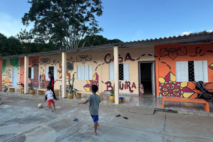 Acolhimento conjunto no Distrito Federal mantém vínculos familiares e atende 24 pessoas em Ceilândia desde março