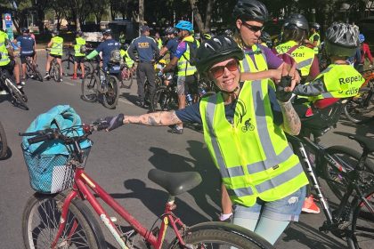DER-DF encerra campanha Maio Amarelo com passeio ciclístico no Eixão Sul e 700 inscritos