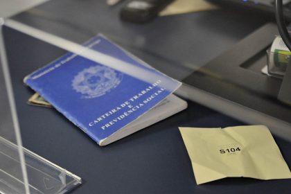 Agências do Trabalhador do Distrito Federal oferecem 1.255 vagas de emprego com salários de até R$ 3,5 mil