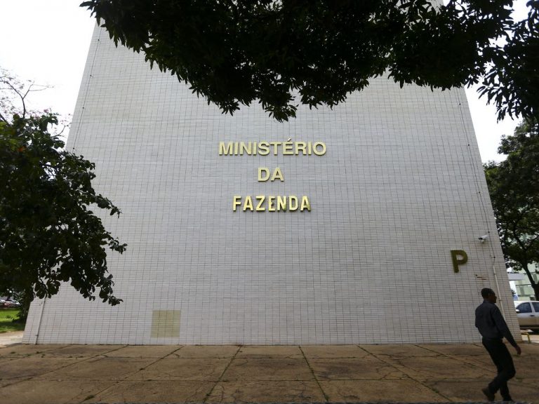 Congresso analisa crédito suplementar de R$ 240 milhões para implementar reforma tributária via programa federal