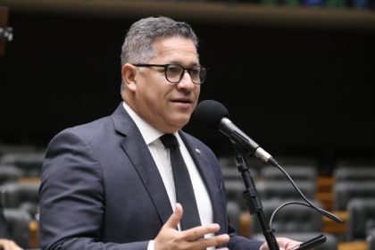 Comissão da Câmara aprova tradução da Constituição e leis para línguas indígenas em todo o país