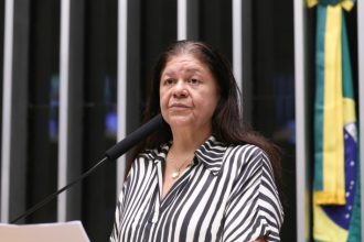 Comissão da Câmara aprova campanha educativa contra crimes cibernéticos com foco em inteligência artificial e proteção de grupos vulneráveis