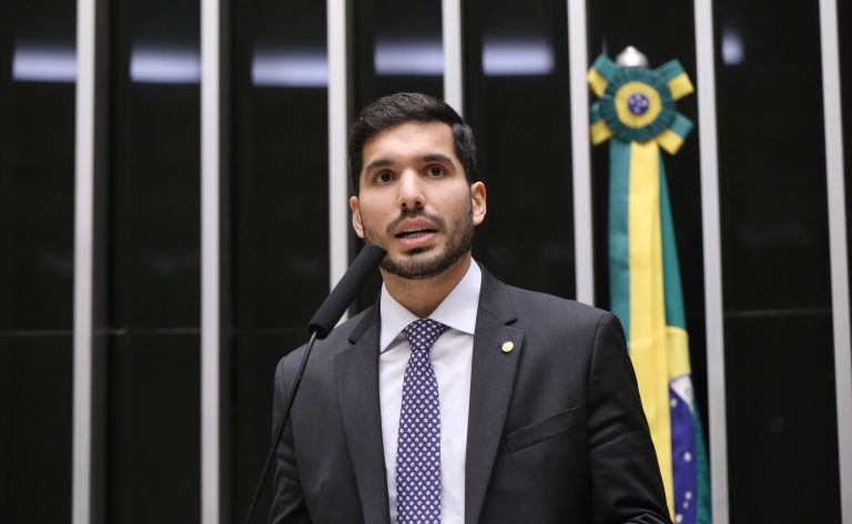 Câmara aprova projeto que proíbe remição de pena por estudo a condenados ligados a facções e milícias