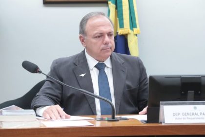 Comissão aprova cotas para ex-militares temporários em editais de obras públicas