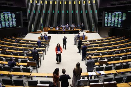 Câmara aprova projeto que garante ao safrista manter benefícios sociais durante contrato de safra