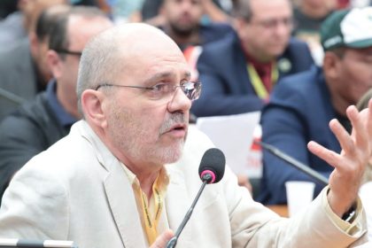 Centrais sindicais alertam sobre exclusão de trabalhadores na redução da jornada para 40 horas semanais