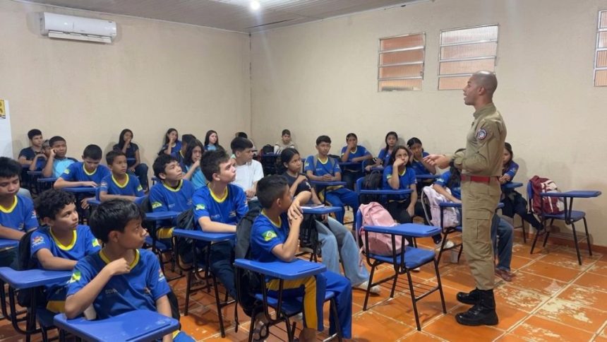 Plano de Educação Ambiental do CBMAM capacita 900 alunos e professores em sete municípios do Amazonas