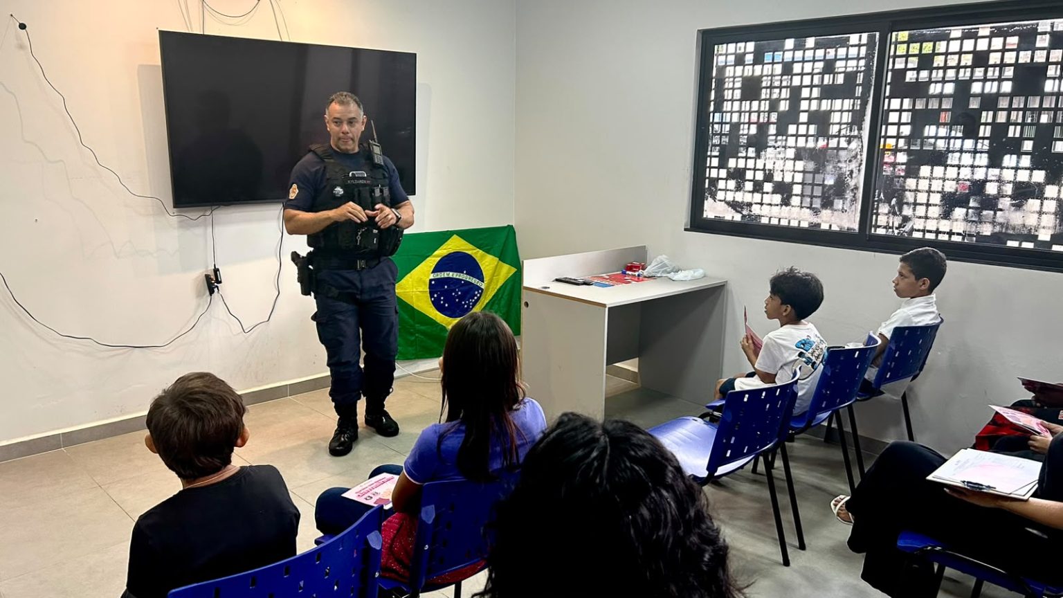 Guarda Municipal de Manaus apresenta Núcleo Operacional da zona Leste a jovens em visita em 24/6