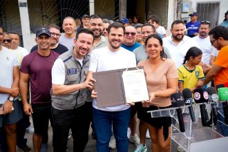 Prefeitura de Manaus retoma Casa Manauara e anuncia reforma de 300 residências em 2026