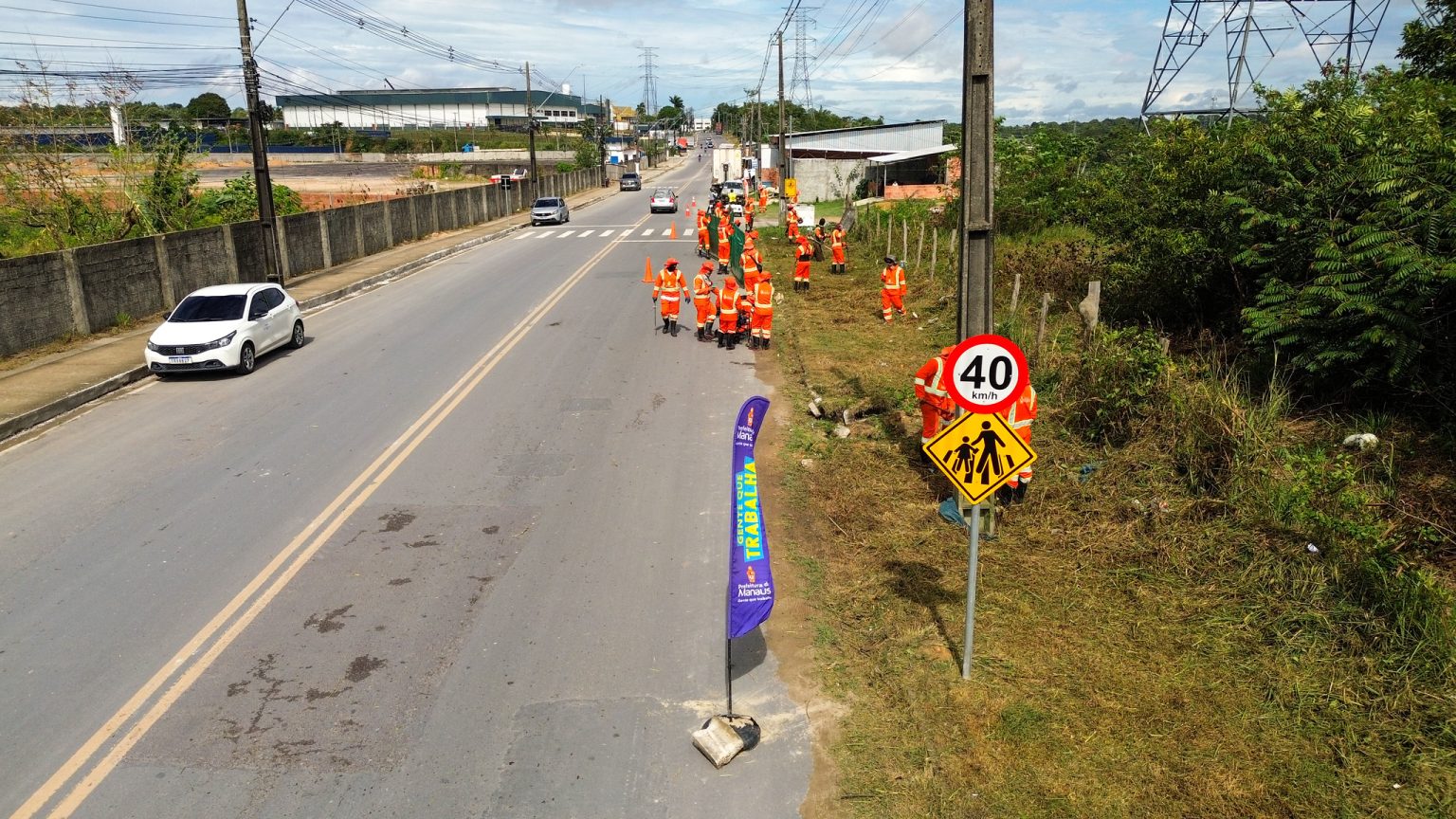 Mutirão de limpeza urbana avança no Colônia Antônio Aleixo e mantém serviços contínuos na zona Leste de Manaus