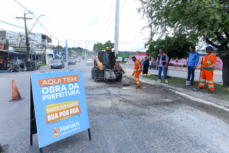 Prefeitura de Manaus adota técnica da minifresa na operação Tapa-Buracos e avança em drenagem na avenida 7 de Maio