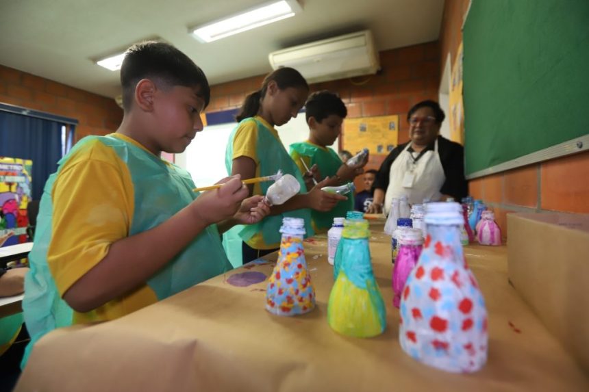 UGPE finaliza programação do mês do Meio Ambiente com oficina do kit ecológico para crianças no Elo Mestre Chico