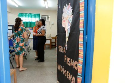 Proenarte leva educação artística à EE José Bernardino Lindoso em Manaus com grafismo e reciclagem