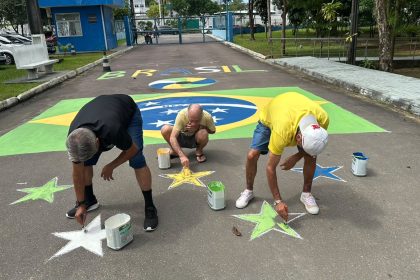Fundação Doutor Thomas realiza atividade temática da Copa do Mundo para pessoas idosas na sede em Manaus