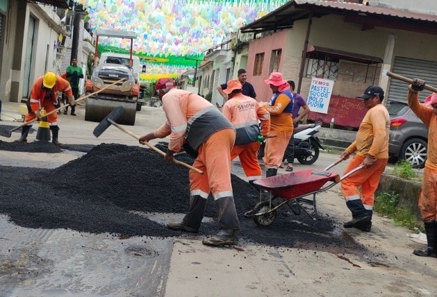 Prefeitura de Manaus intensifica recuperação viária no bairro Nova Esperança Prefeitura de Manaus intensifica recuperação viária no bairro Nova Esperança e reforça mobilidade urbana