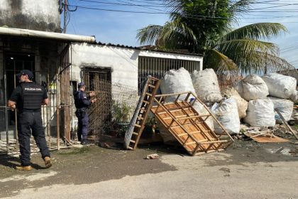 SSP-AM realiza ação em sucatarias no Novo Aleixo e encontra balanças irregulares e falta de documentos