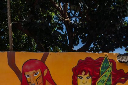 Projeto Parintins Galeria Cidade Aberta destaca representatividade feminina na arte urbana durante o Festival de Parintins