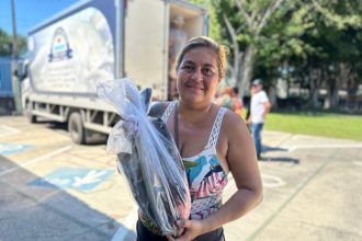 ADS faz doação de pescado e distribui seis toneladas a moradores da zona leste de Manaus