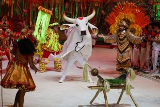 Festival de Parintins 2026 Garantido encerra segunda noite destacando ancestralidade e diversidade